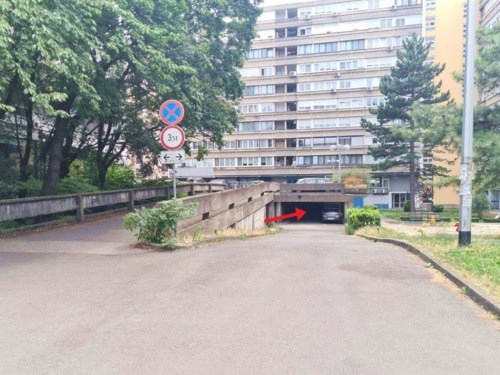 ZAGREB
Adresa:
GRUŠKA 14
Površina (m2):
12,25