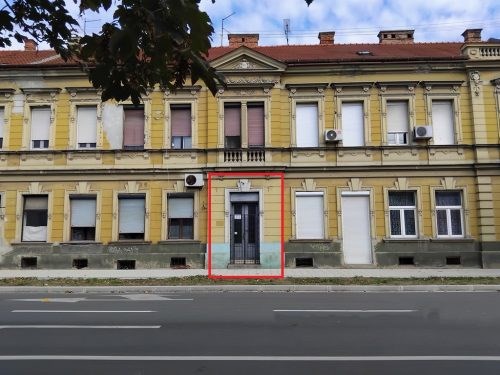 OSIJEK
Adresa:
IVANA GUNDULIĆA 66
Površina (m2):
15,45
Položaj nekretnine:
prizemlje ulične zgrade
Početna mjesečna neto zakupnina:
108,89 EUR