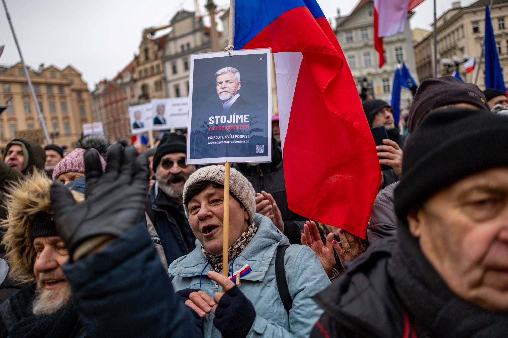 Česi izašli na ulice zbog liberalnog predsjednika. Pogledajte fotografije iz zraka
