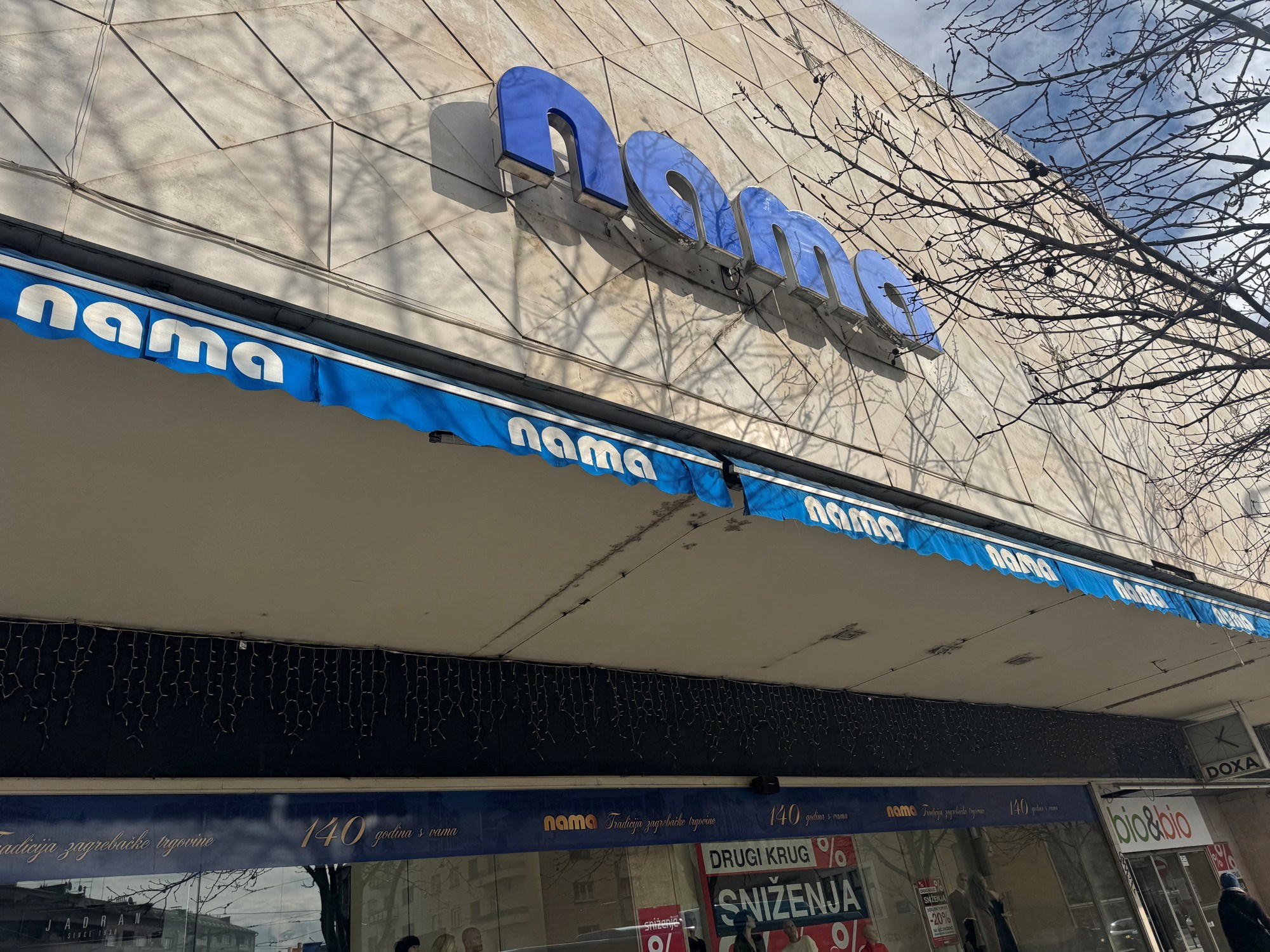 Što je s Namom na Kvatriću? "Za sada nastavlja raditi, ali ide na prodaju"