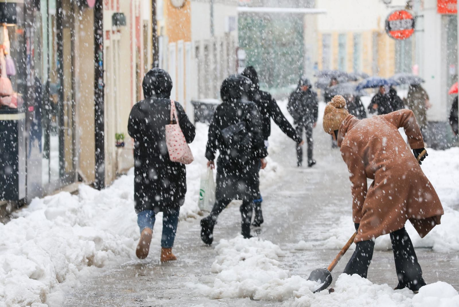 VIDEO I FOTO U Mariboru proglašeno izvanredno stanje, problemi diljem Slovenije