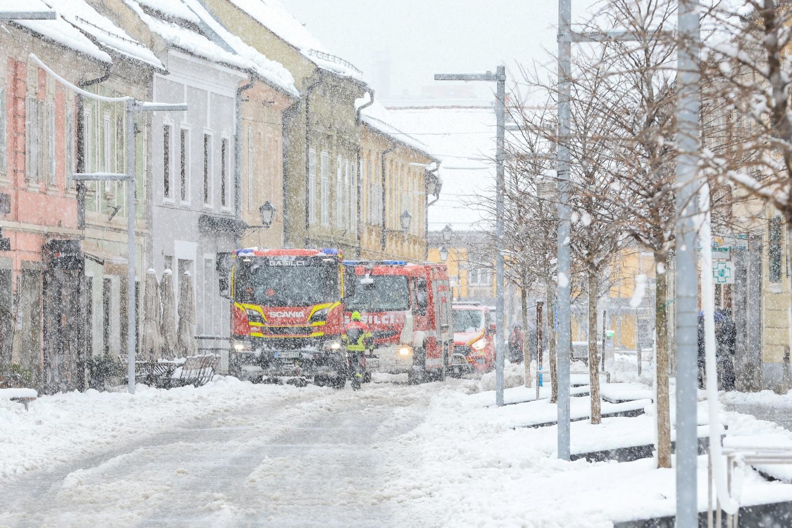 VIDEO I FOTO U Mariboru proglašeno izvanredno stanje, problemi diljem Slovenije
