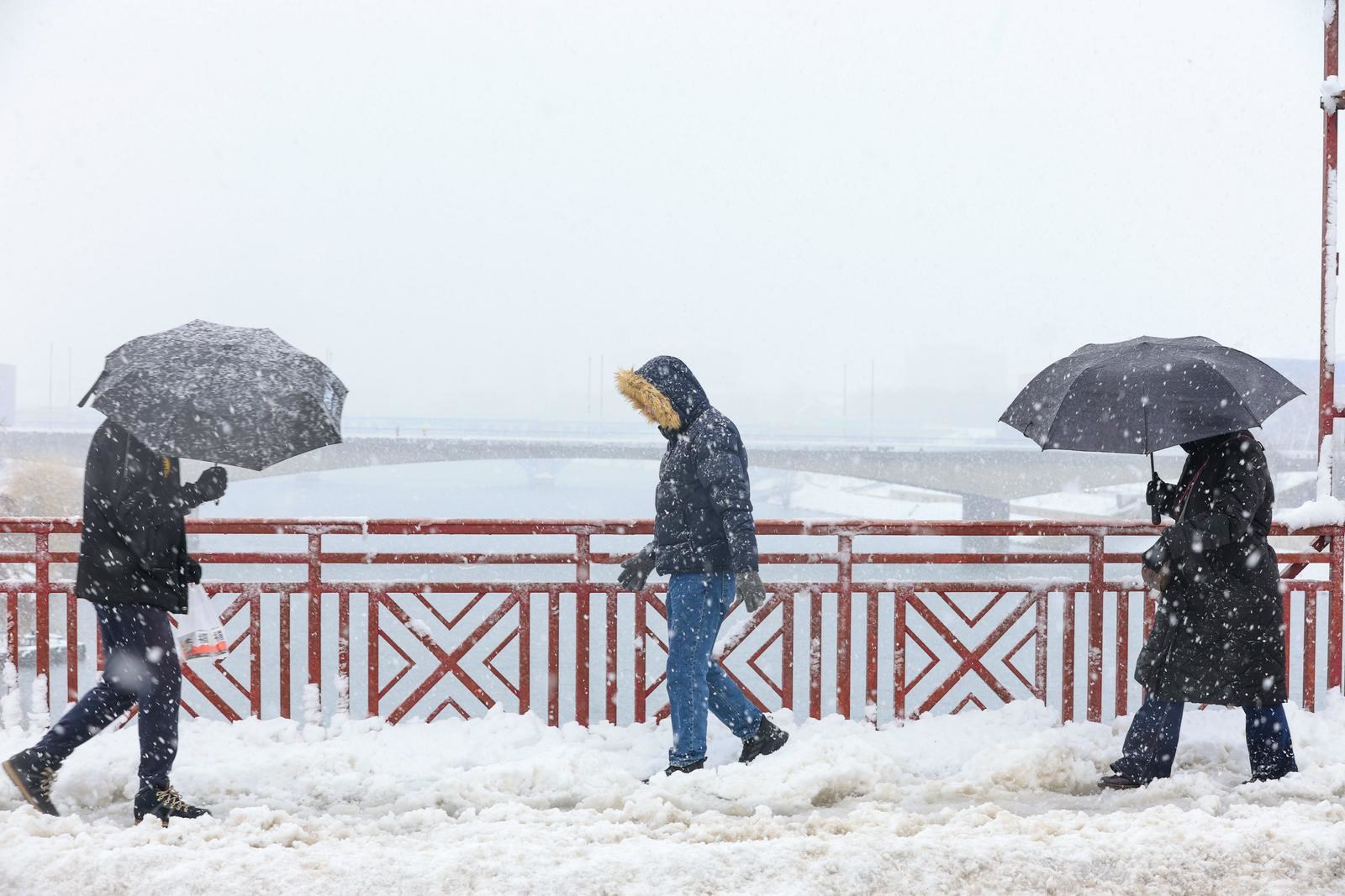 VIDEO I FOTO U Mariboru proglašeno izvanredno stanje, problemi diljem Slovenije