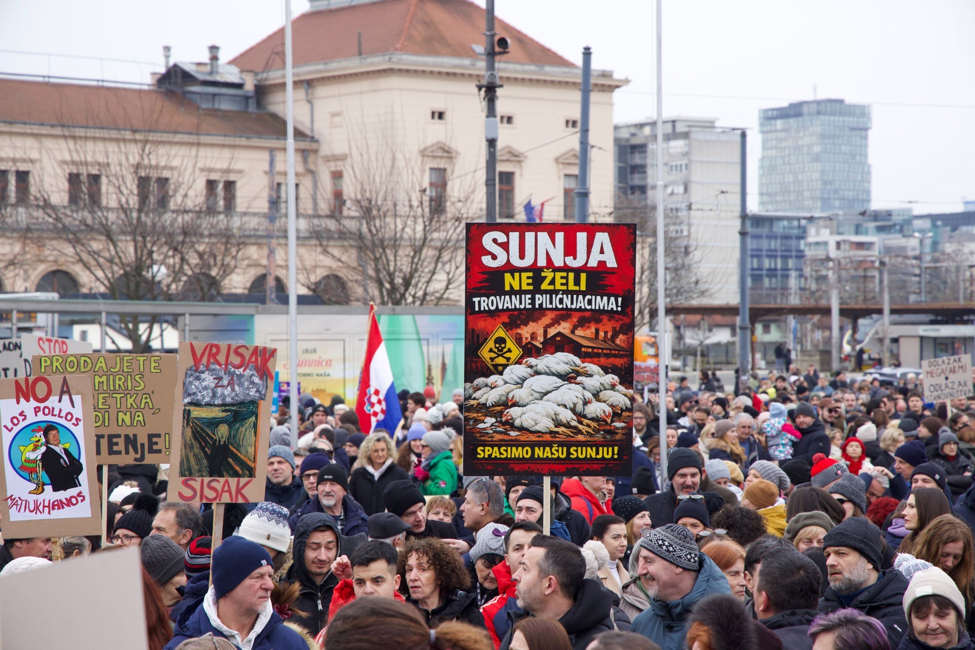U Zagrebu prosvjed protiv sisačke farme pilića. "Ne pilićarskoj eko bombi"