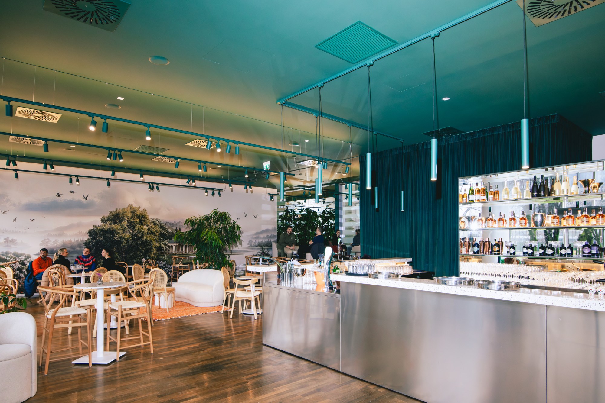 FOTO Na Savskoj cesti u Zagrebu otvorio se novi fora bar. Posjetili smo ga