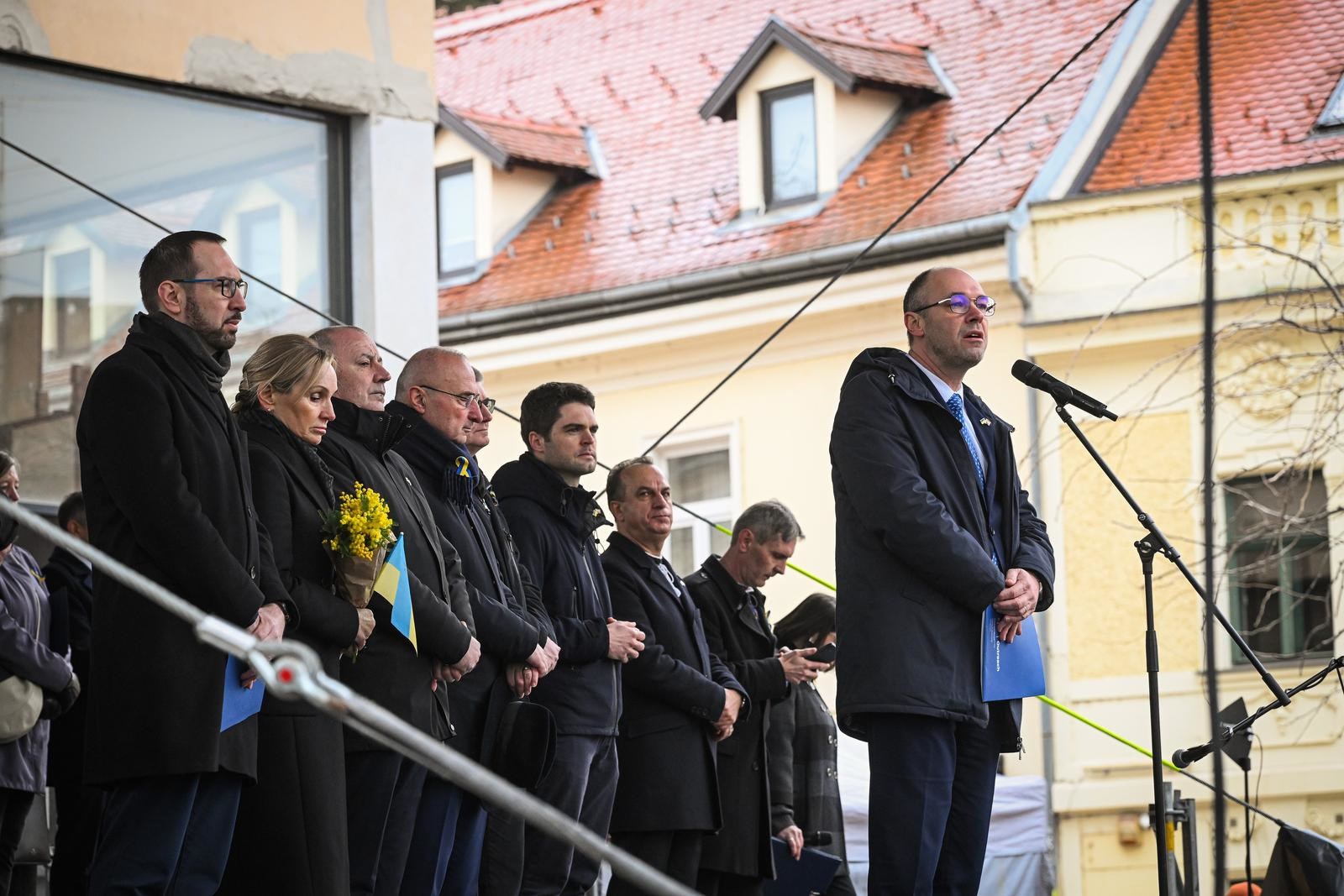 FOTO Skup podrške Ukrajini u Zagrebu. Medved: Hrvatska je uz vas