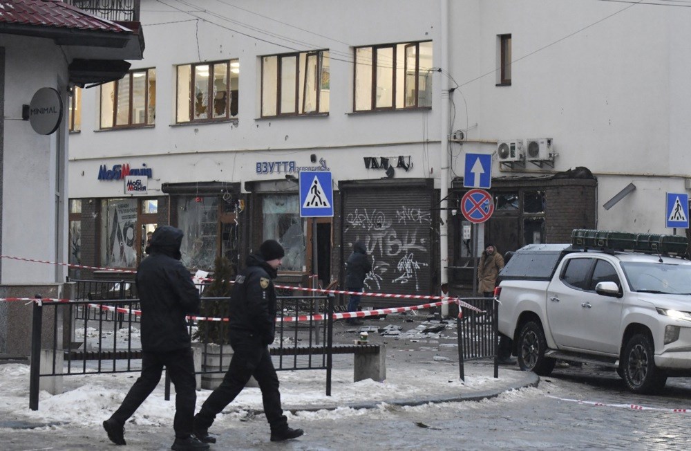 U Lavovu ubijena policajka, 24 ranjenih. Zelenski: Rusija napadače regrutirala online