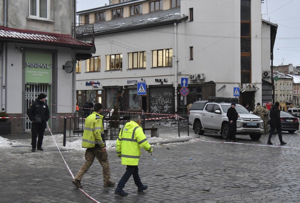 U Lavovu ubijena policajka, 24 ranjenih. Zelenski: Rusija napadače regrutirala online