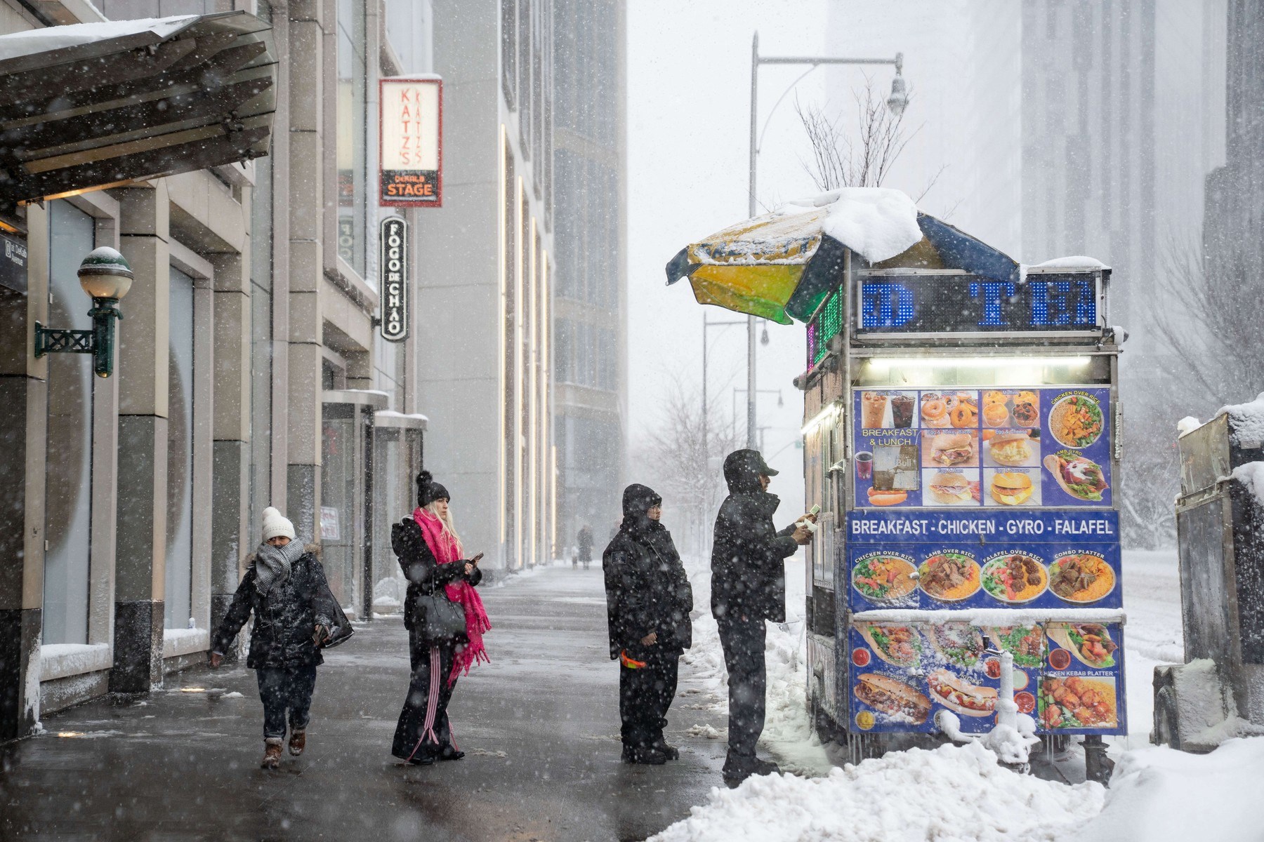 FOTO New York je zameo snijeg