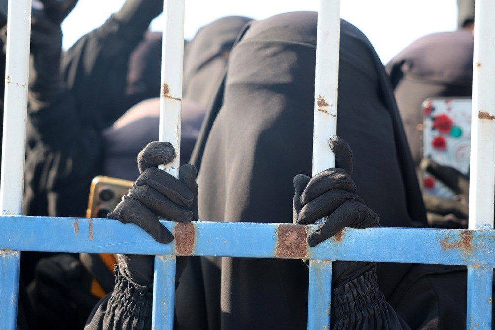 Masovni bijeg iz sirijskog kampa za obitelji povezane s ISIS-om