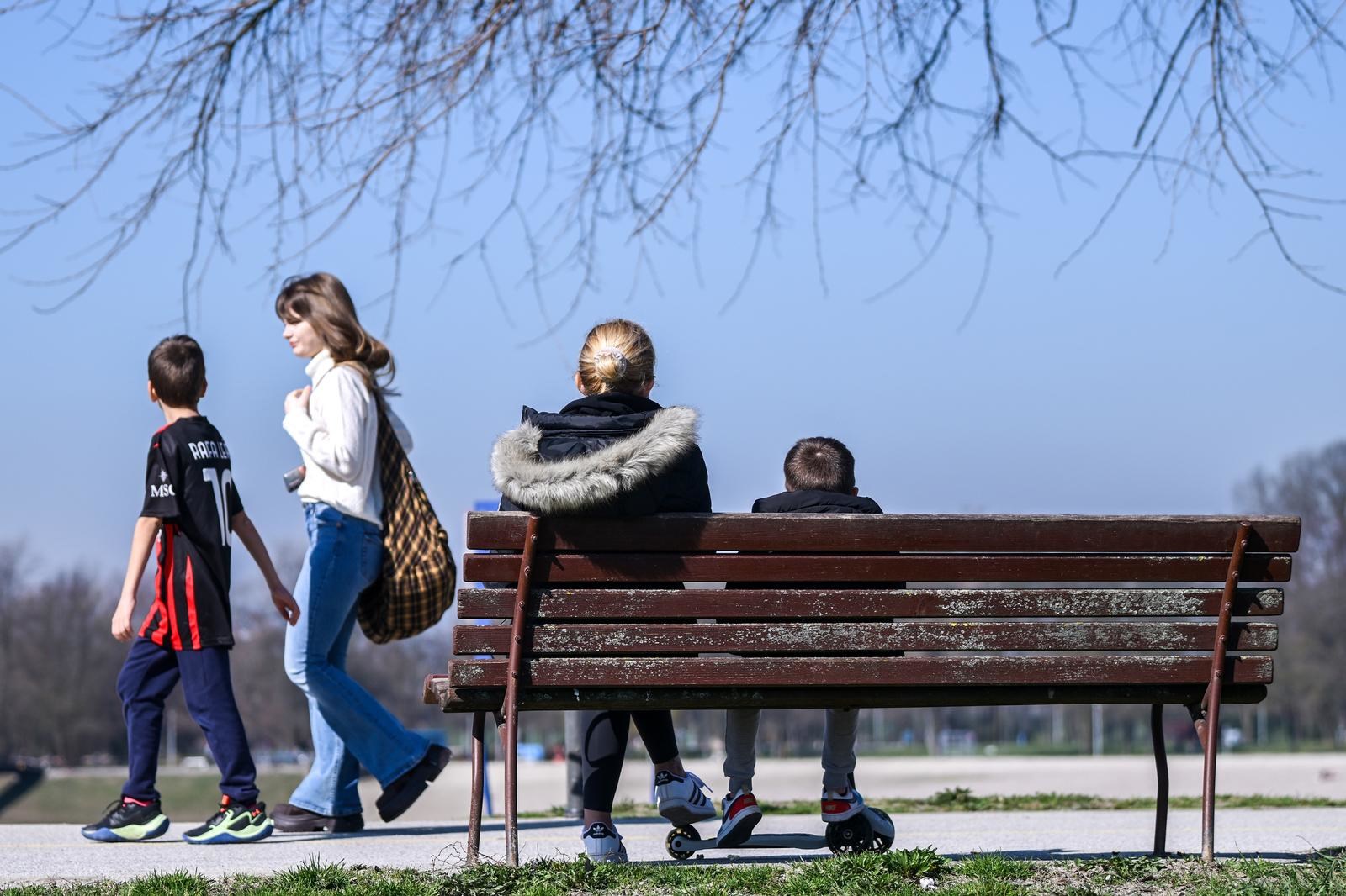 FOTO Zagrepčani su danas uživali na Bundeku, jedan prizor mnoge je iznenadio 🫣