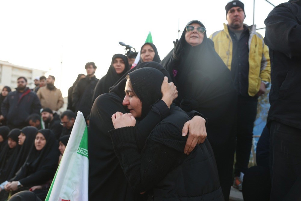 VIDEO I FOTO Neki u Iranu slave, drugi plaču