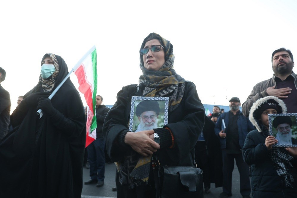 VIDEO I FOTO Neki u Iranu slave, drugi plaču