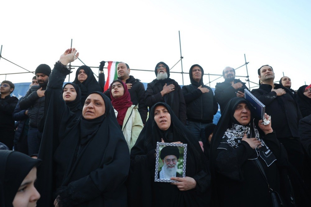 VIDEO I FOTO Neki u Iranu slave, drugi plaču