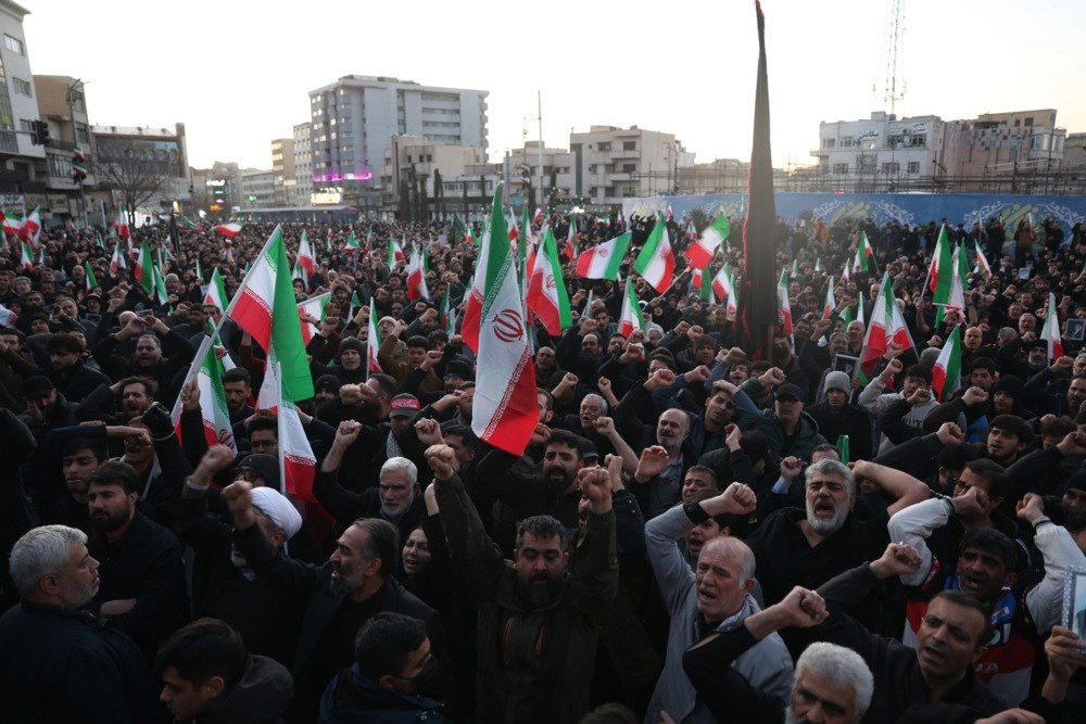 VIDEO I FOTO Neki u Iranu slave, drugi plaču