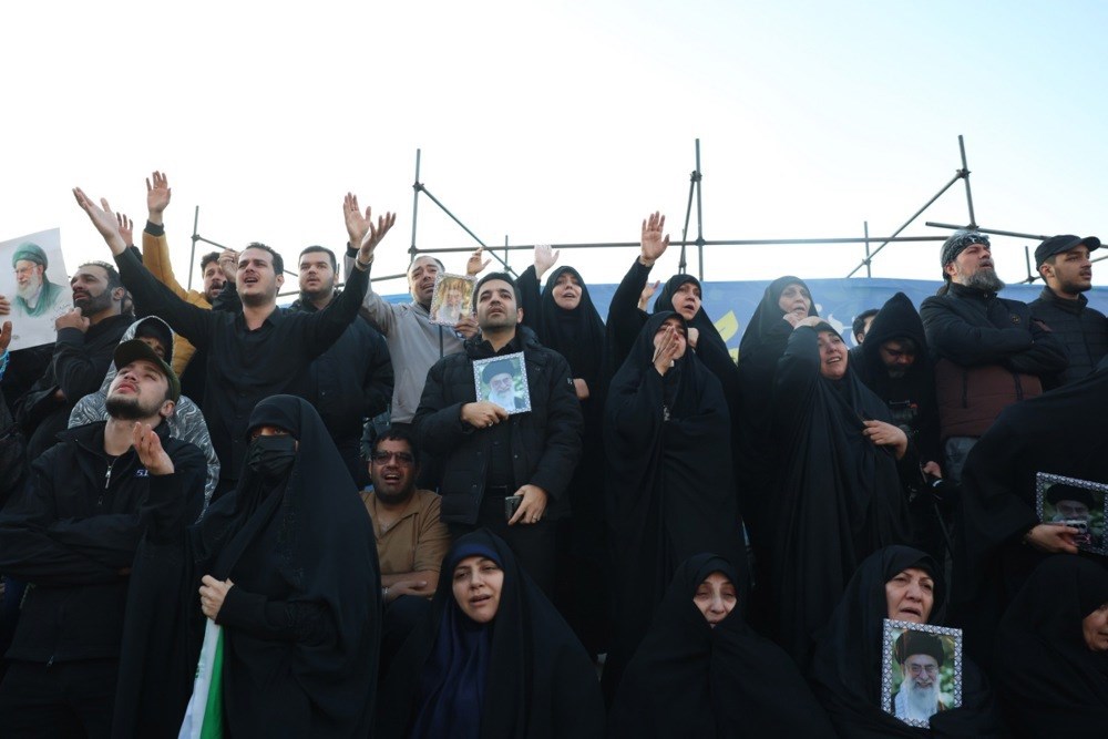 VIDEO I FOTO Neki u Iranu slave, drugi plaču