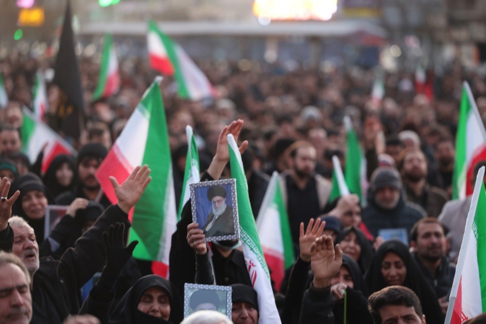 VIDEO I FOTO Neki u Iranu slave, drugi plaču