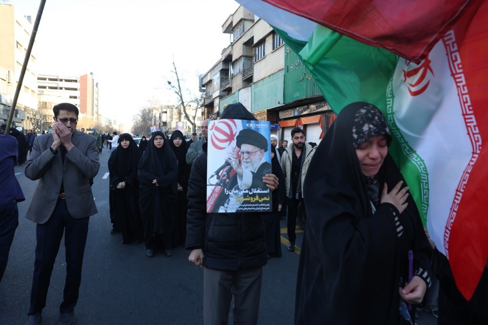 VIDEO I FOTO Neki u Iranu slave, drugi plaču