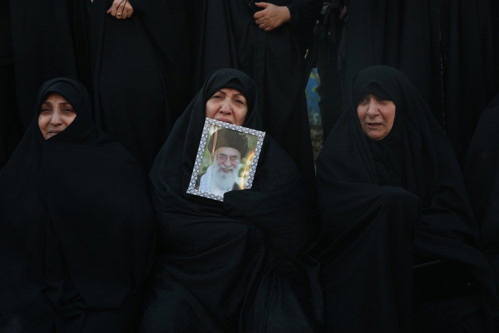 VIDEO I FOTO Neki u Iranu slave, drugi plaču