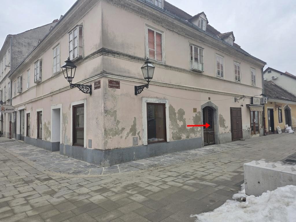 Površina (m2):
32,00
Početna cijena nekretnine:
15.900,00 EUR