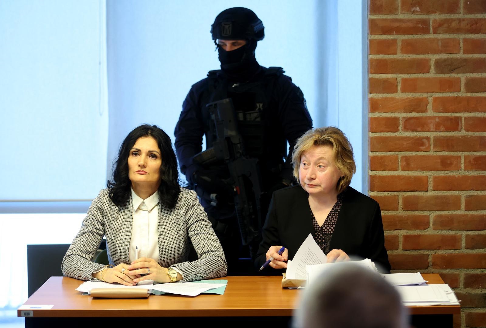 FOTO Mlađana doveli na sud, obratio se novinarima. Traži da se dovede Andriju Jarka