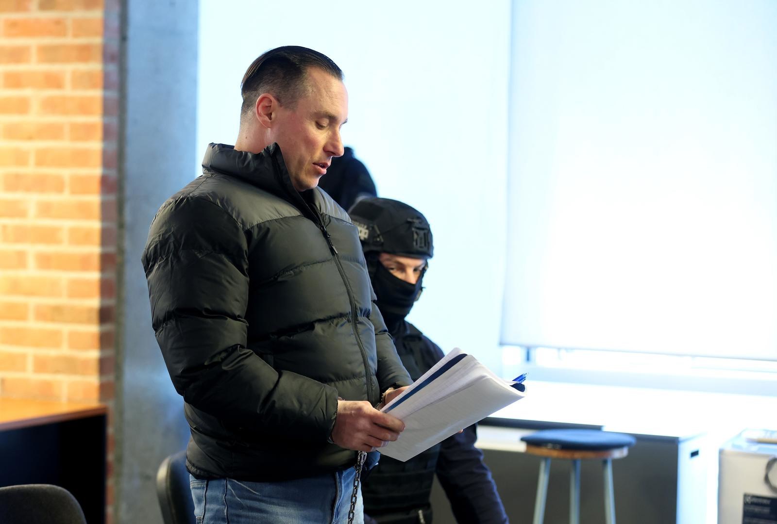 FOTO Mlađana doveli na sud, obratio se novinarima. Traži da se dovede Andriju Jarka