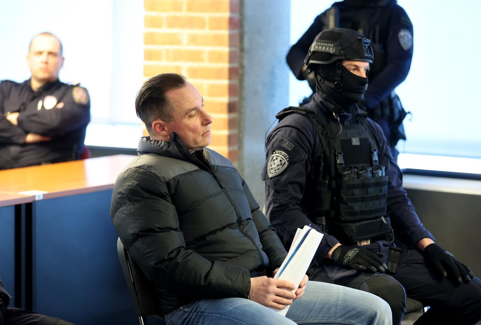 FOTO Mlađana doveli na sud, obratio se novinarima. Traži da se dovede Andriju Jarka