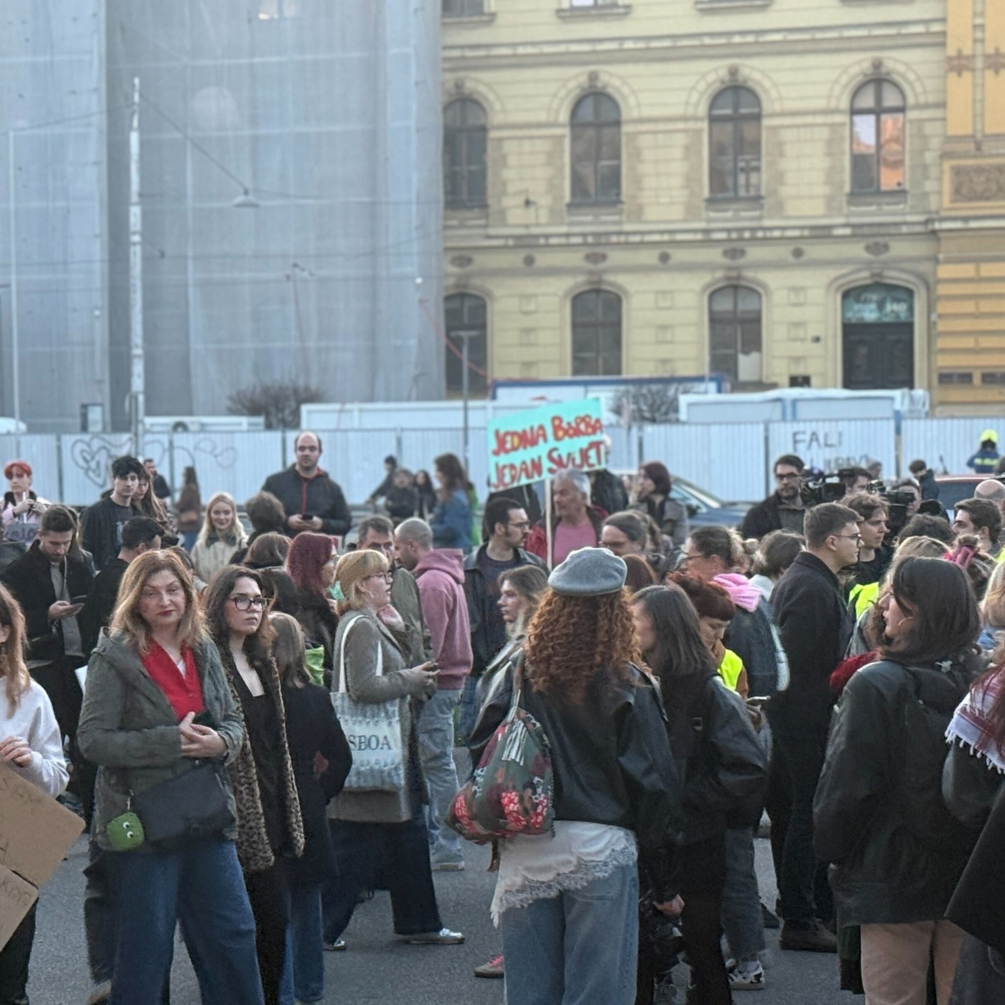 VIDEO I FOTO Koliko još žena mora živjeti u strahu? Tisuće žena marširalo Zagrebom