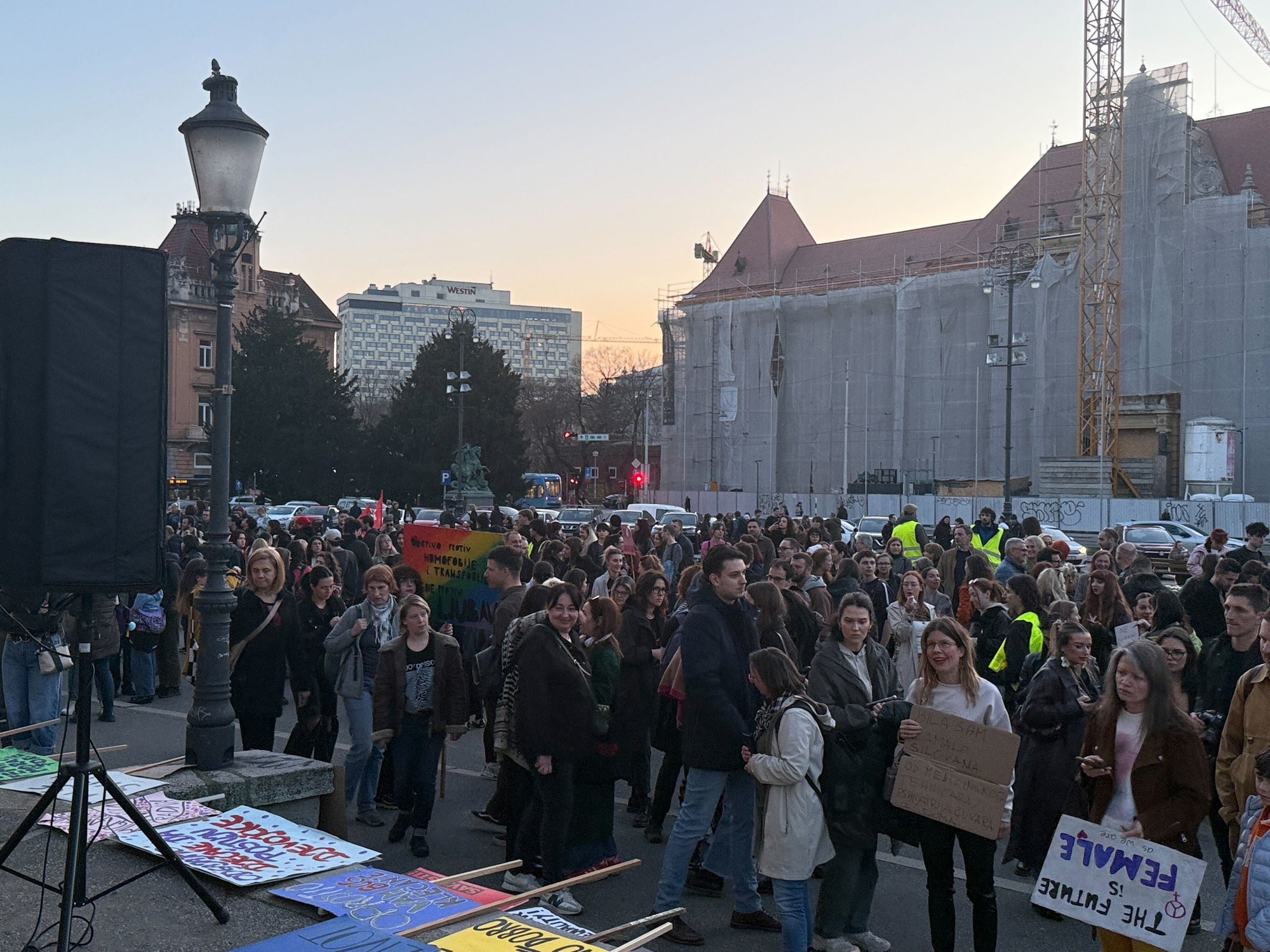 VIDEO I FOTO Koliko još žena mora živjeti u strahu? Tisuće žena marširalo Zagrebom