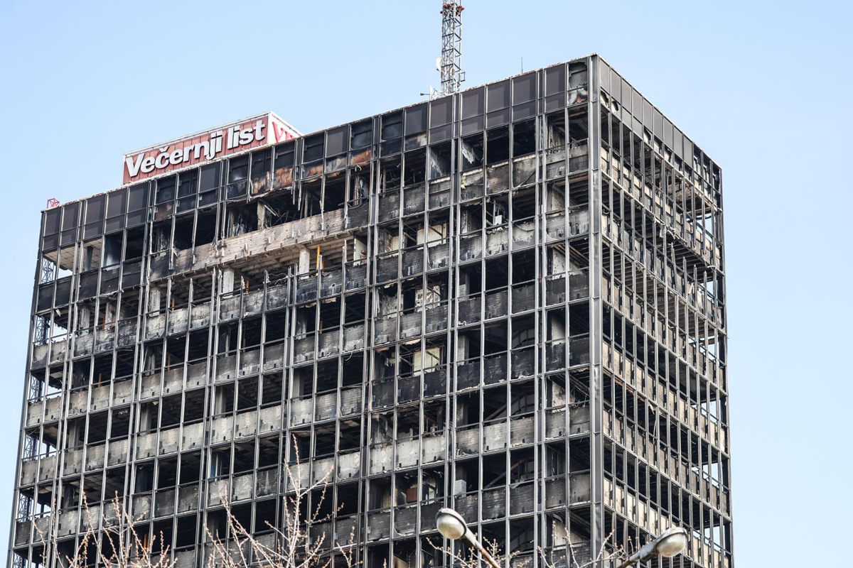 FOTO I VIDEO Pogledajte kako napreduju pripreme za rušenje Vjesnika