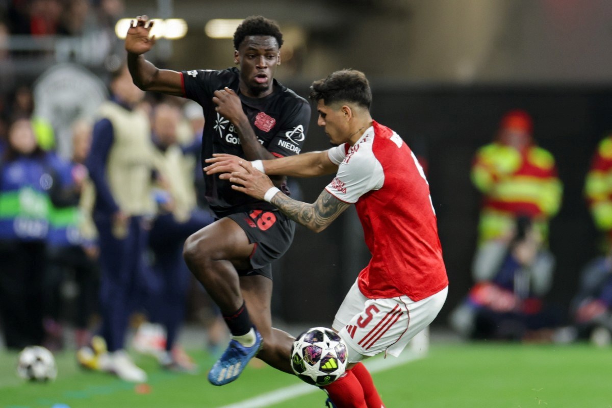 VIDEO Arsenal se golom iz dvojbenog penala u 89. minuti spasio poraza u Ligi prvaka