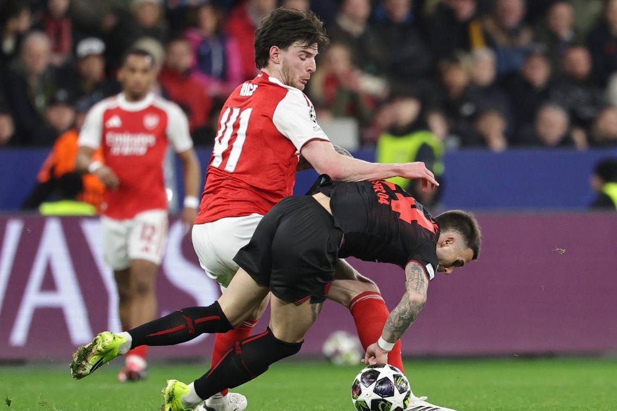 VIDEO Arsenal se golom iz dvojbenog penala u 89. minuti spasio poraza u Ligi prvaka