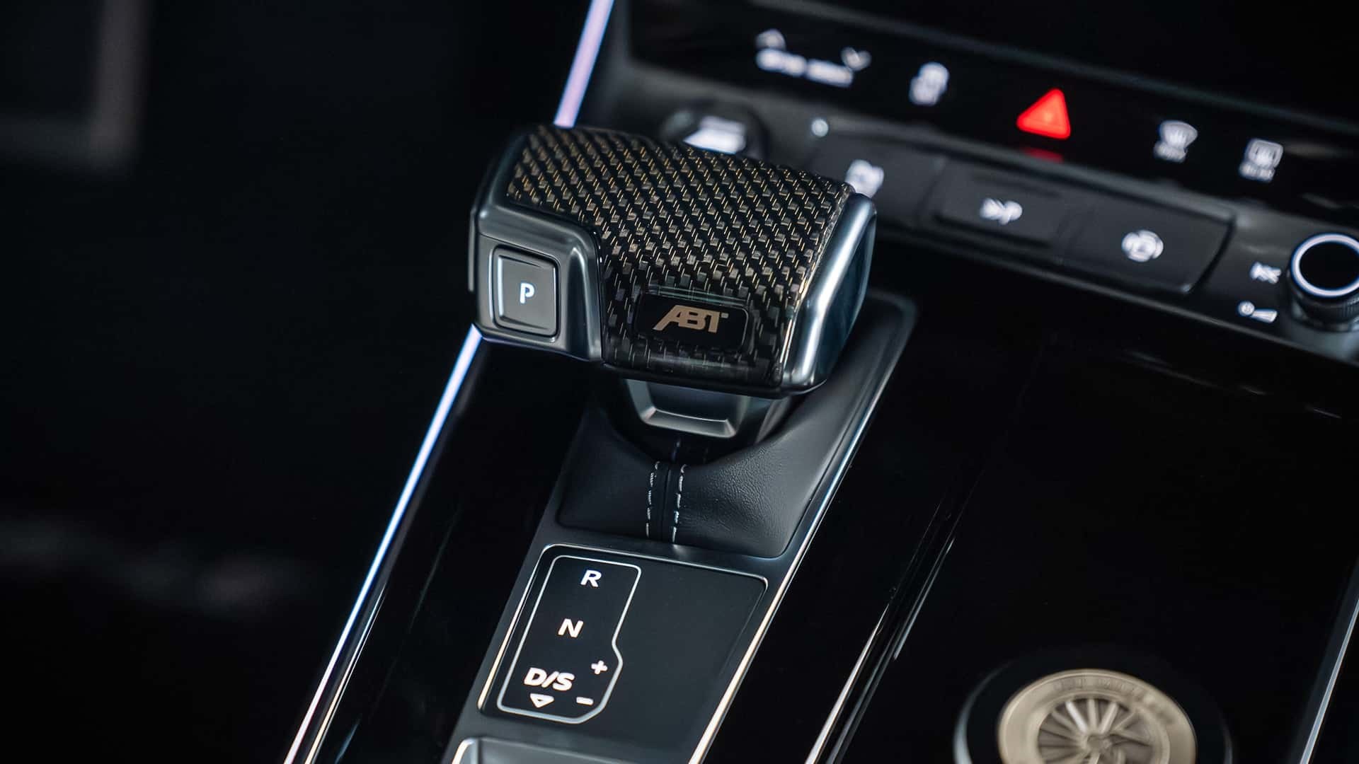 FOTO Abt slavi 130 godina s najluđim RS6: 800 KS i karbon u zlatu