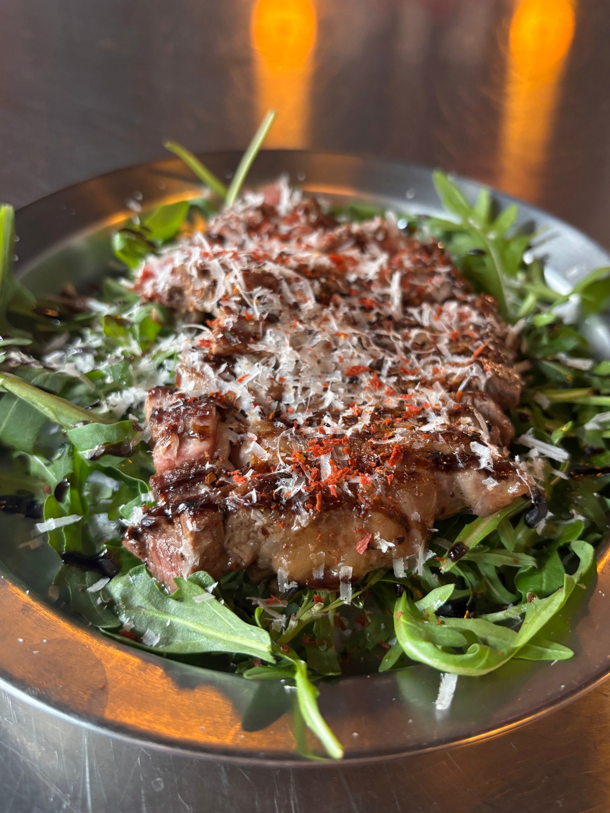 Tamo se možete najesti, popiti i slušati gramofonske ploče. Bila sam u Tenderu