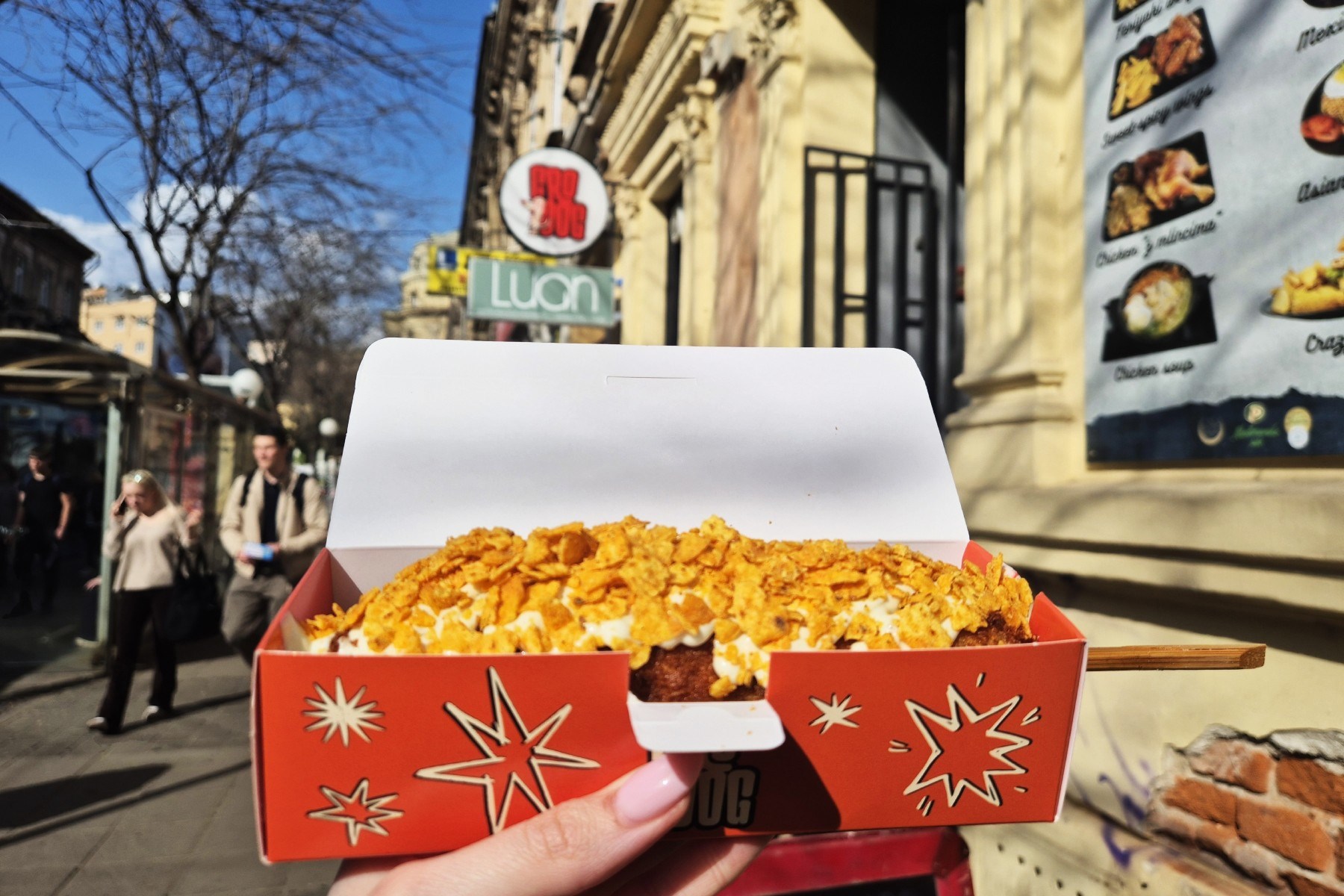 Probala sam street food koji je hit među školarcima u Zagrebu, svakodnevno su redovi