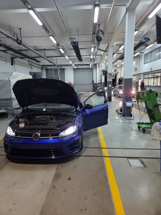 Policija na car meetu u Velikoj Gorici. Tehnički palo 13 nabrijanih auta