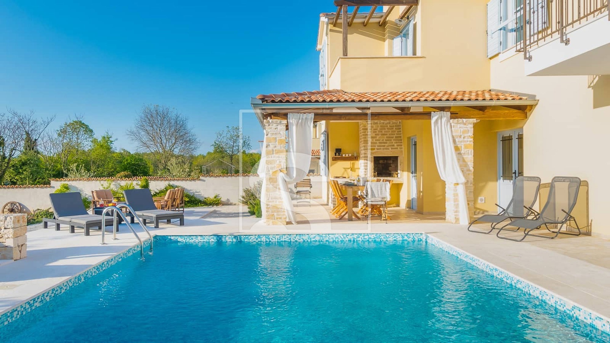 U Istri se prodaje elegantna vila za 550.000 eura, pogledajte fotografije