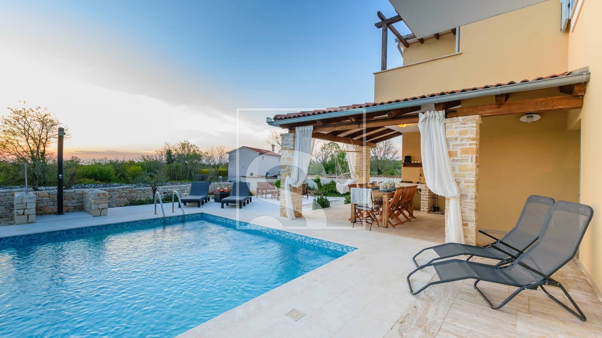 U Istri se prodaje elegantna vila za 550.000 eura, pogledajte fotografije