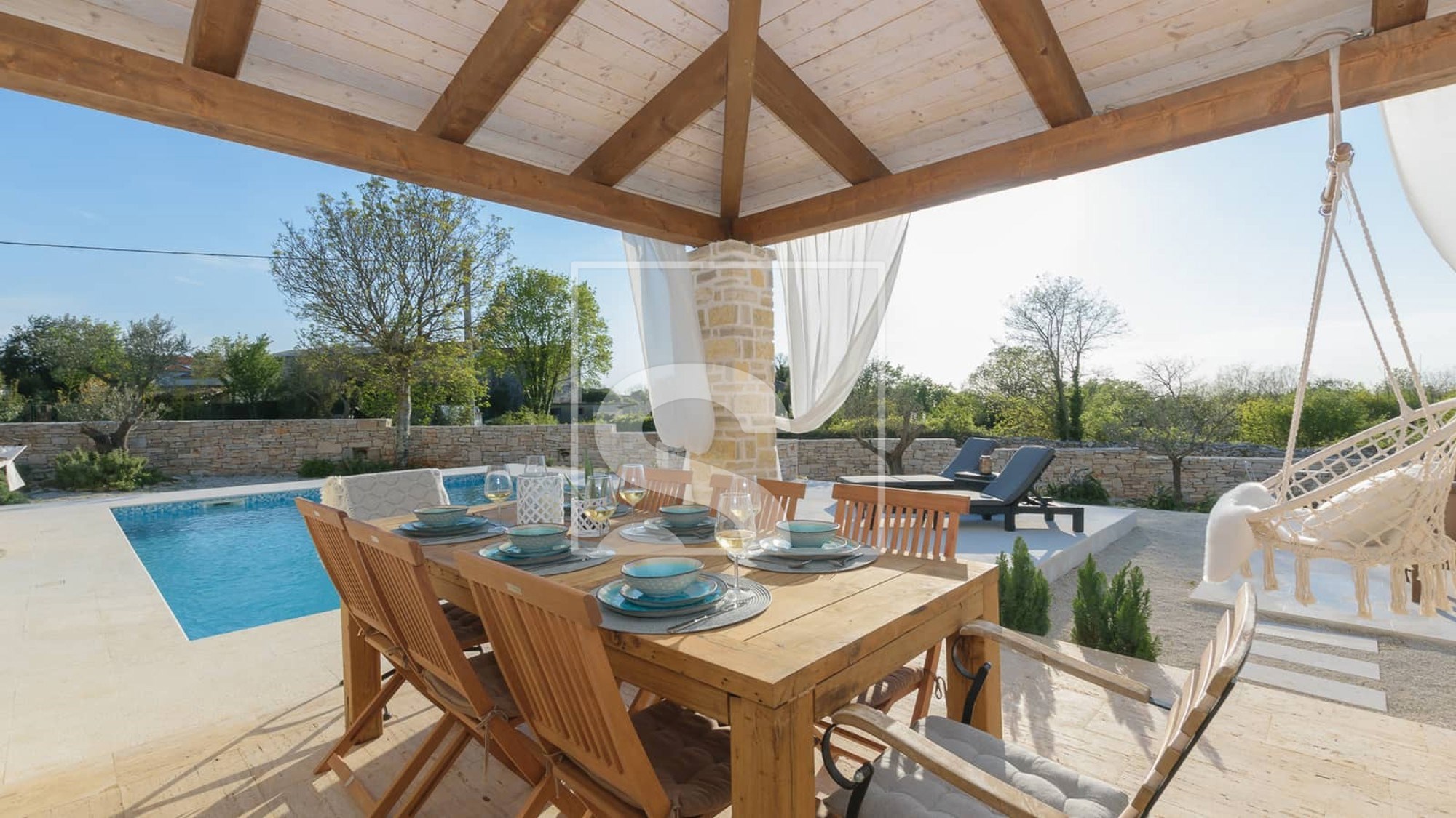 U Istri se prodaje elegantna vila za 550.000 eura, pogledajte fotografije