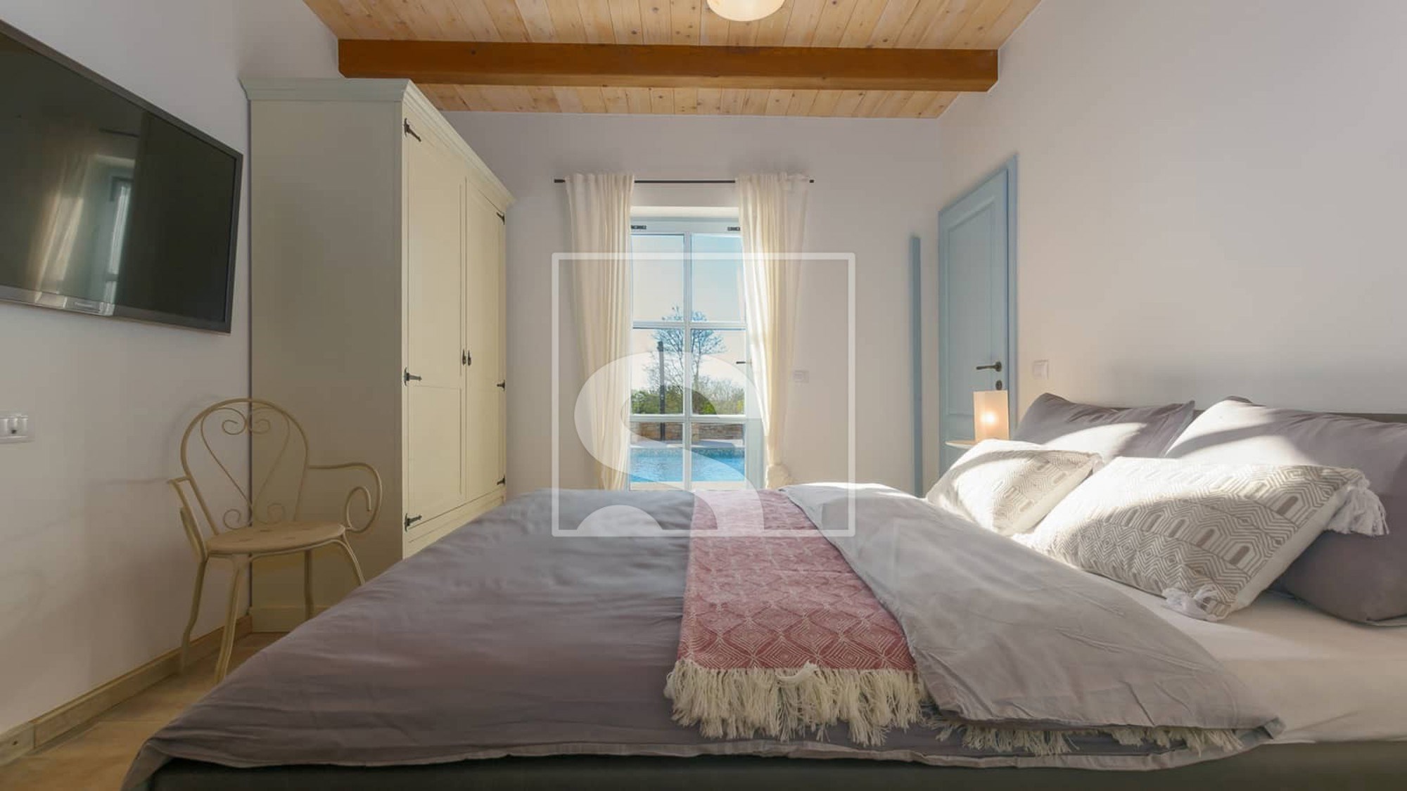 U Istri se prodaje elegantna vila za 550.000 eura, pogledajte fotografije