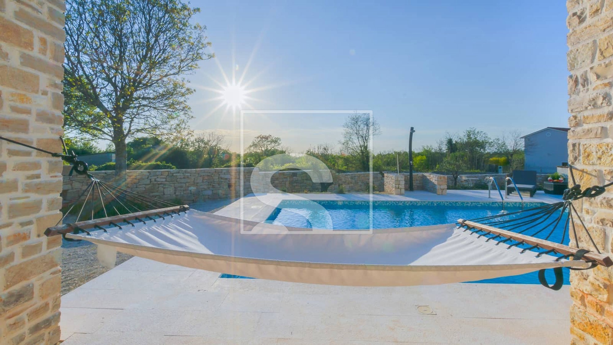 U Istri se prodaje elegantna vila za 550.000 eura, pogledajte fotografije