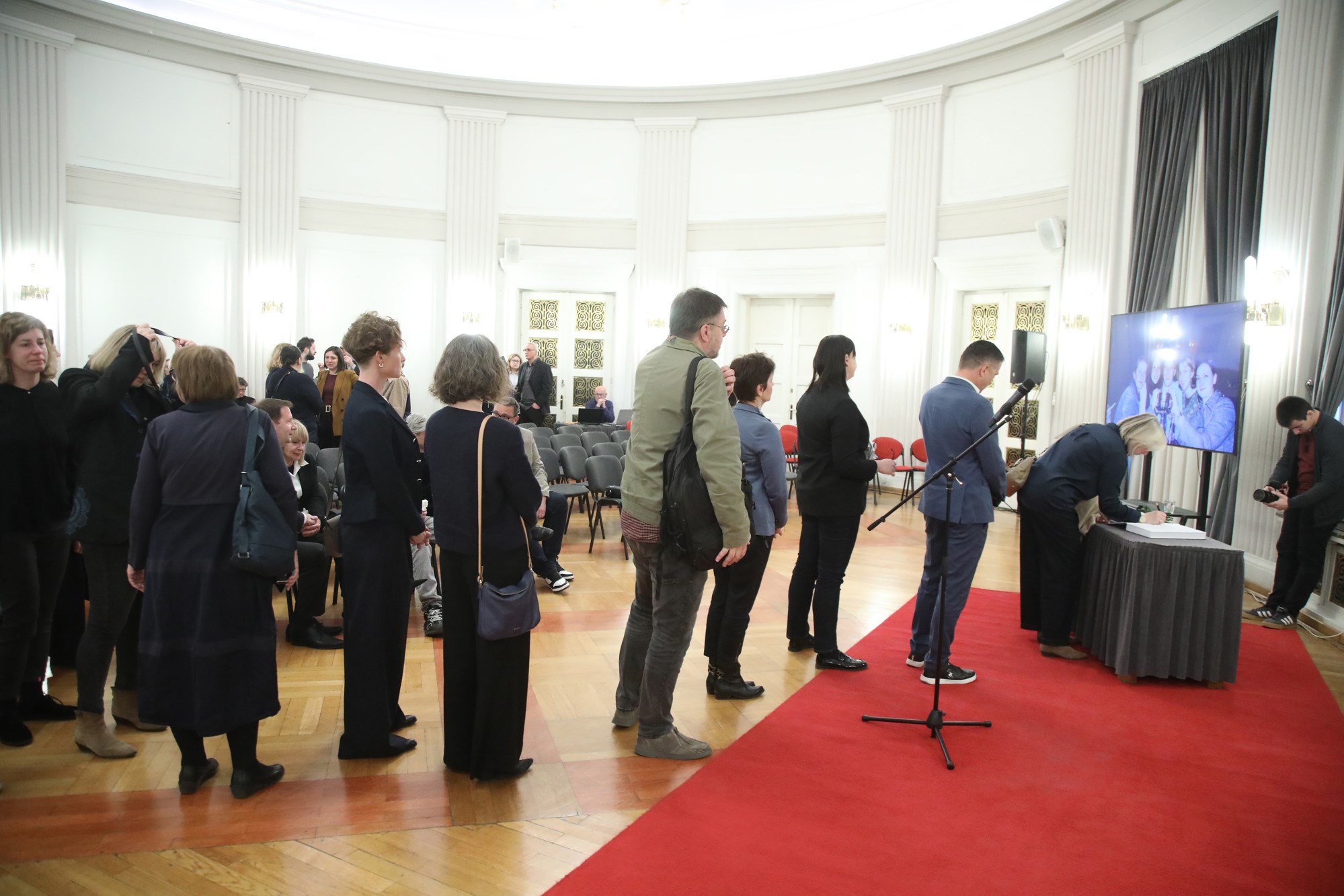 Održana komemoracija za novinarku Milu Moralić. "Bila je predana, hrabra i odvažna"