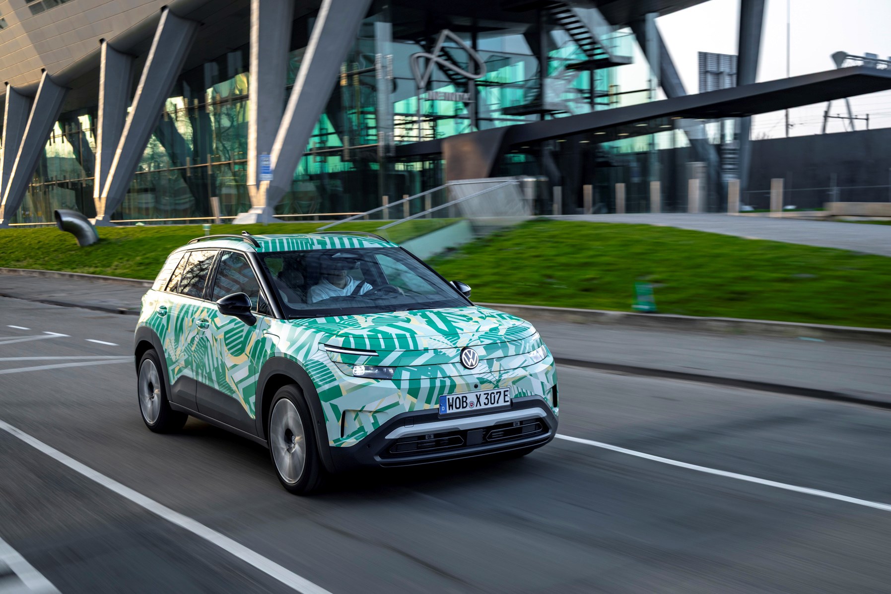 FOTO: Volkswagen pokazao ID. Cross, najpoželjniji mali električni SUV