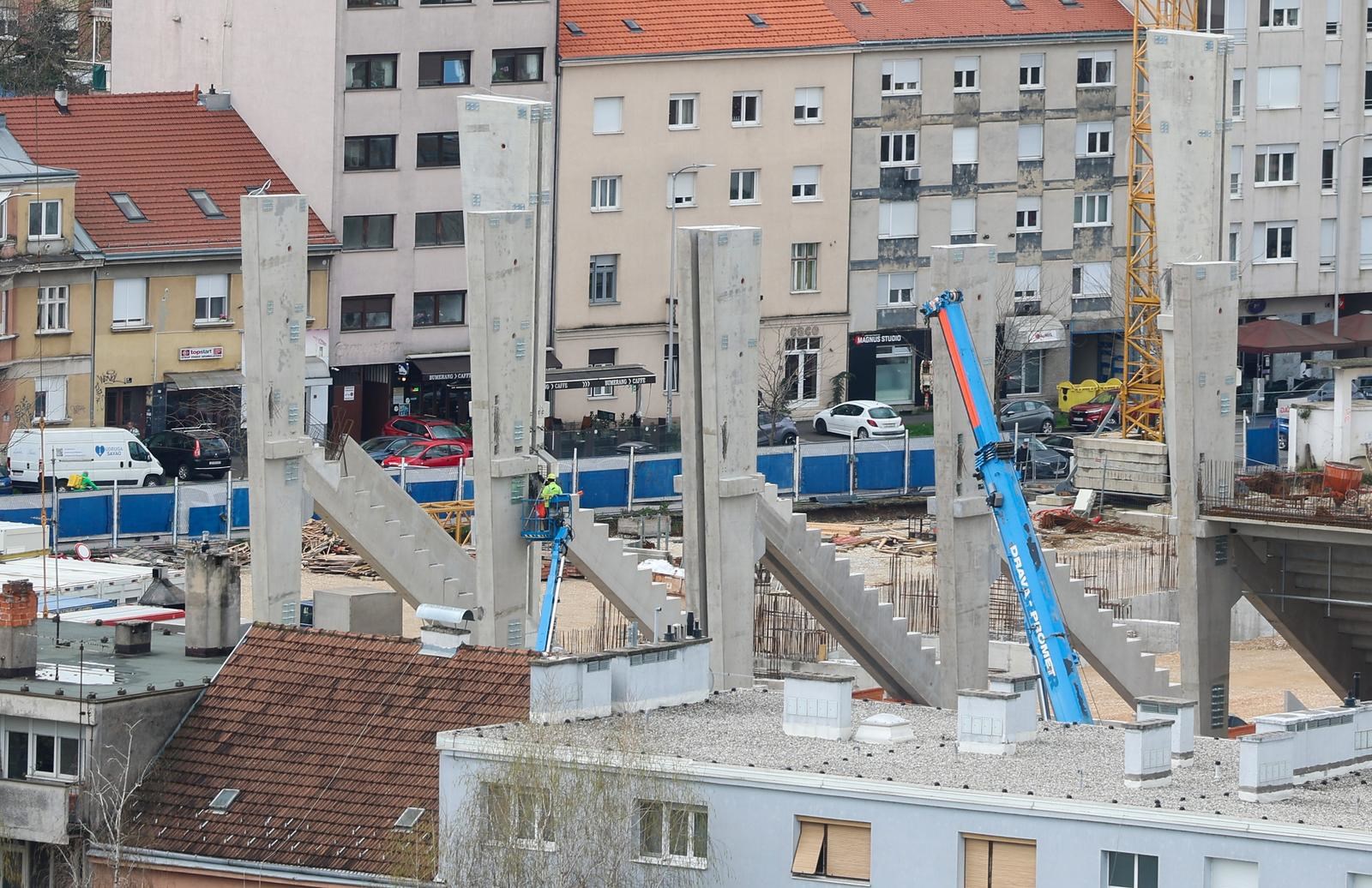 Stadion u Kranjčevićevoj trebao bi biti gotov krajem godine. Ovako danas izgleda