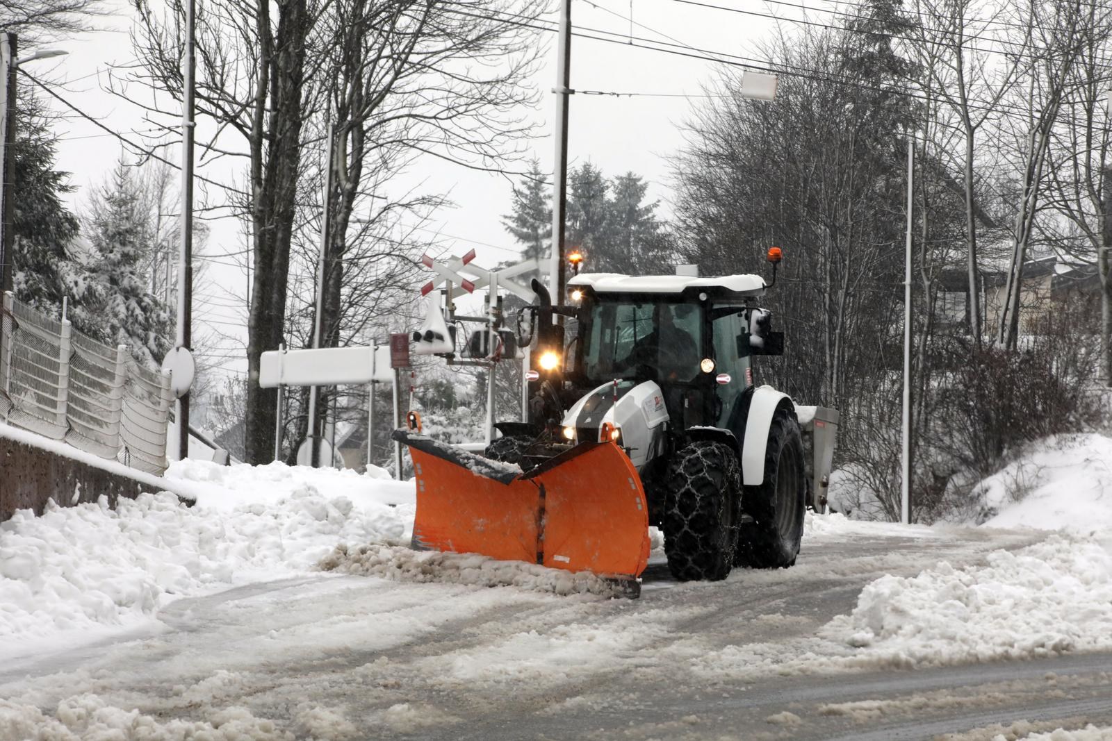 FOTO Ovako izgleda autocesta Zagreb-Rijeka. Na terenu policija, isključuje vozila