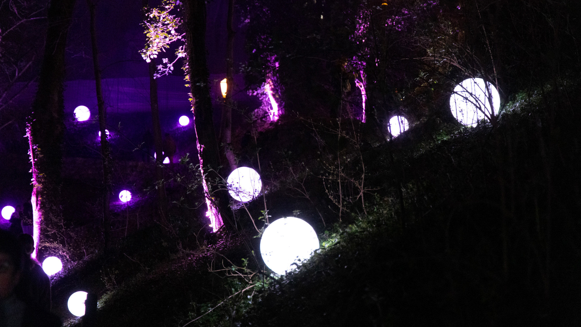 FOTO I VIDEO Počeo je Festival svjetla. Obišli smo par lokacija, izgledaju nestvarno