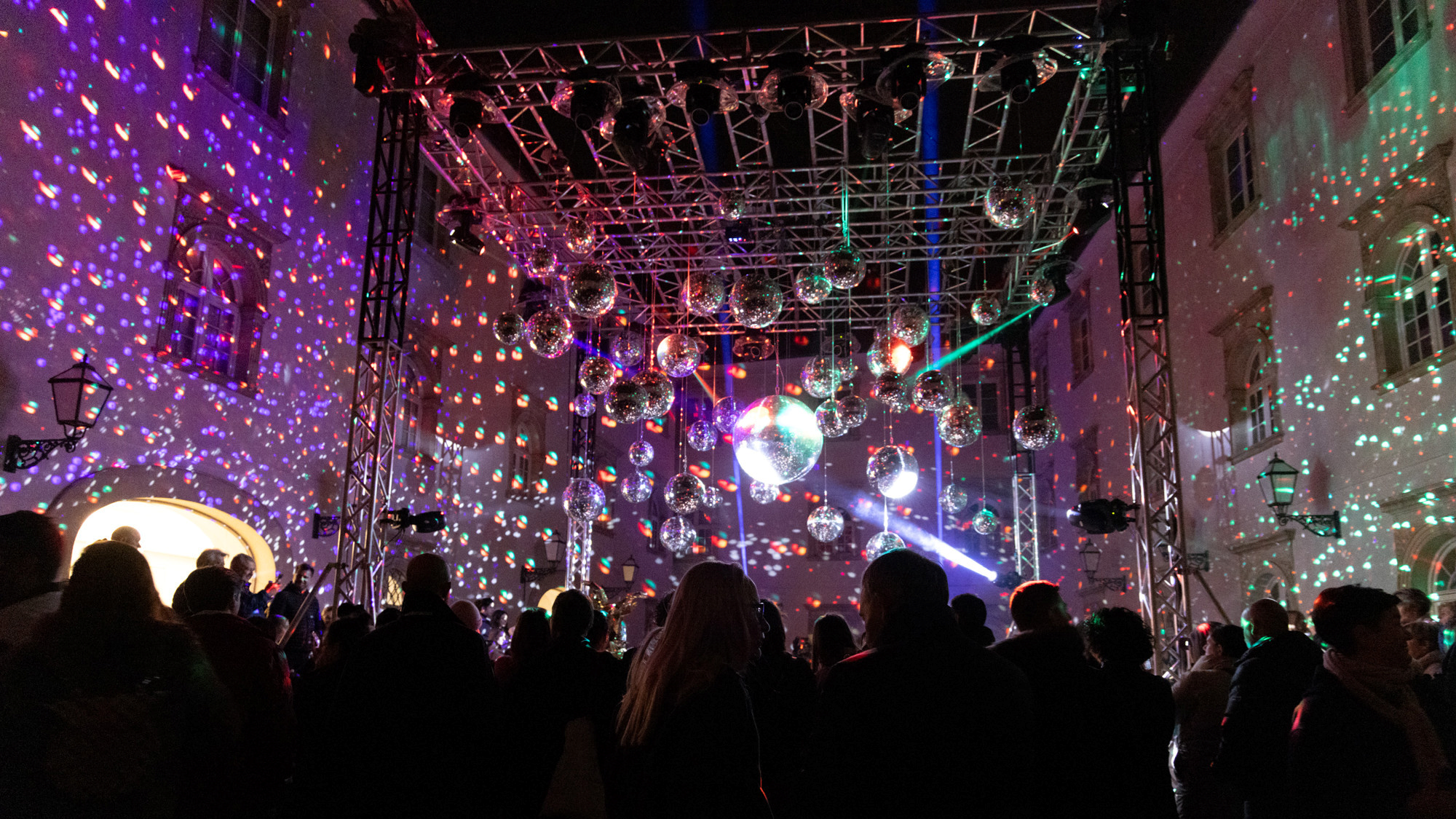 FOTO I VIDEO Počeo je Festival svjetla. Obišli smo par lokacija, izgledaju nestvarno