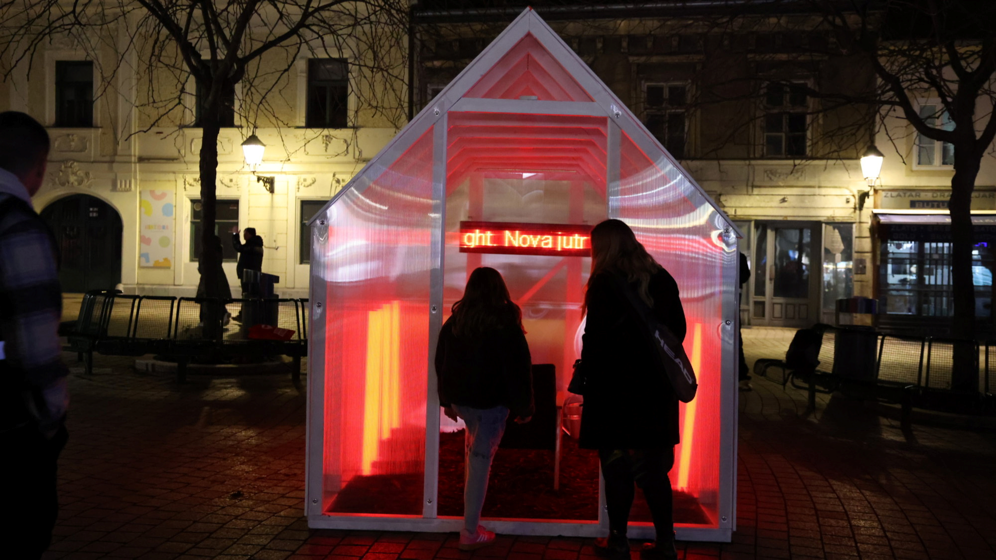 FOTO I VIDEO Počeo je Festival svjetla. Obišli smo par lokacija, izgledaju nestvarno