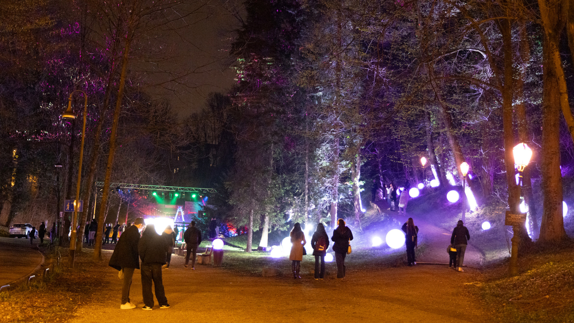 FOTO I VIDEO Počeo je Festival svjetla. Obišli smo par lokacija, izgledaju nestvarno