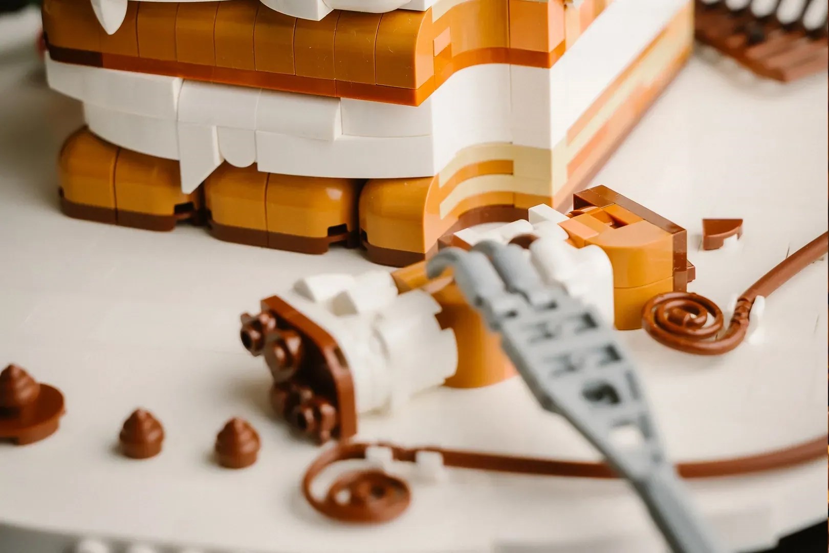 Izgleda kao pravi desert, ali zapravo je složen od više od tisuću kockica